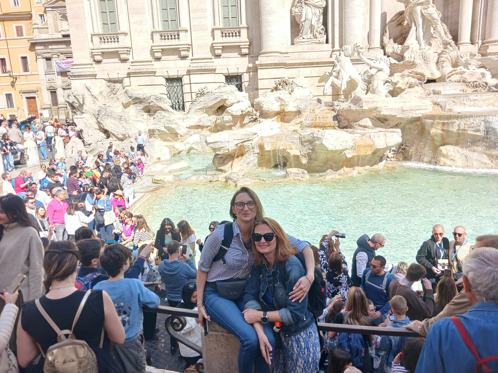 Ela i Asia przy Fontannie di Trevi